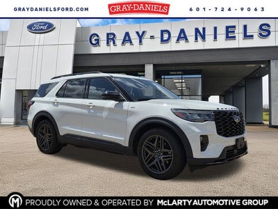 2025 Ford Explorer ST-Line