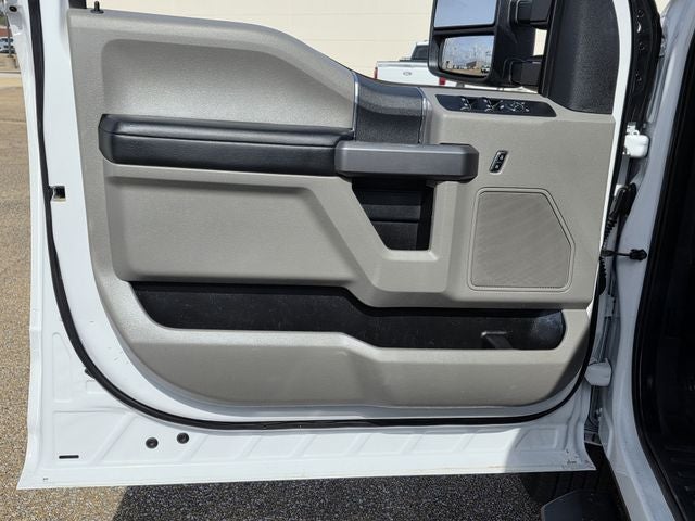 2022 Ford F-350SD XLT DRW