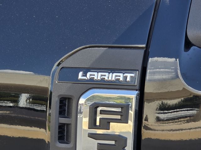 2023 Ford F-350SD Lariat DRW