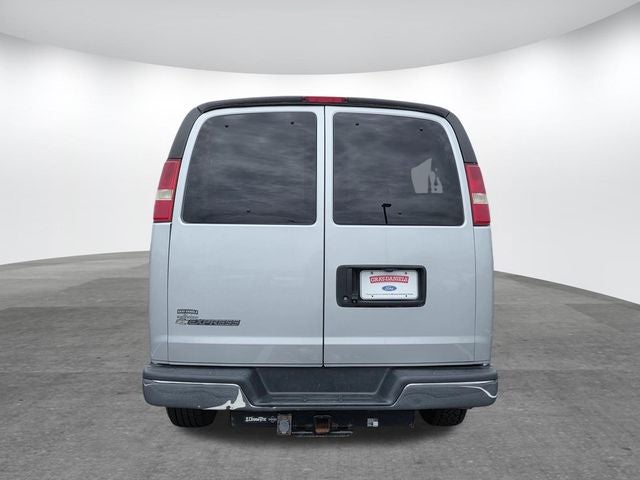 2018 Chevrolet Express 3500 LT Passenger