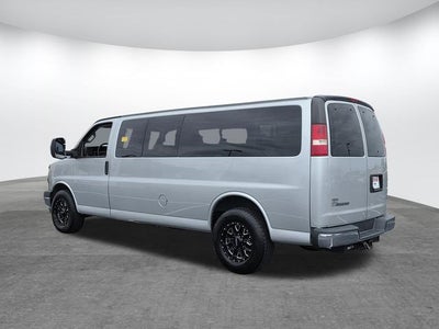 2018 Chevrolet Express 3500 LT Passenger