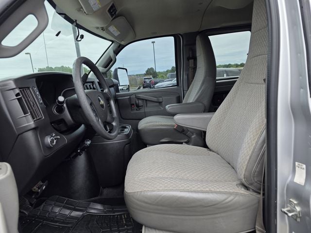 2018 Chevrolet Express 3500 LT Passenger