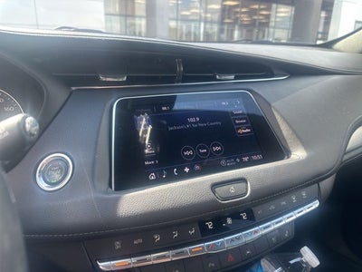 2023 Cadillac XT4 Premium Luxury