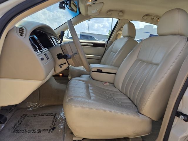 2006 Lincoln Town Car Signature
