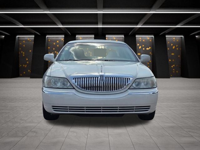 2006 Lincoln Town Car Signature