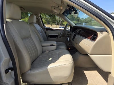 2006 Lincoln Town Car Signature