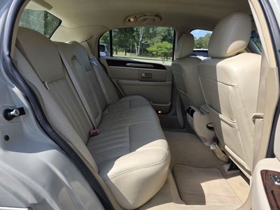 2006 Lincoln Town Car Signature