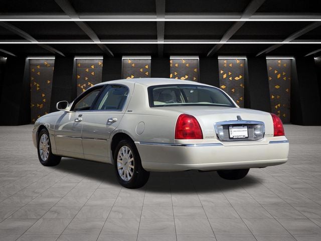 2006 Lincoln Town Car Signature