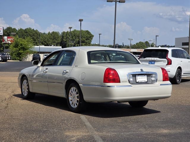 2006 Lincoln Town Car Signature