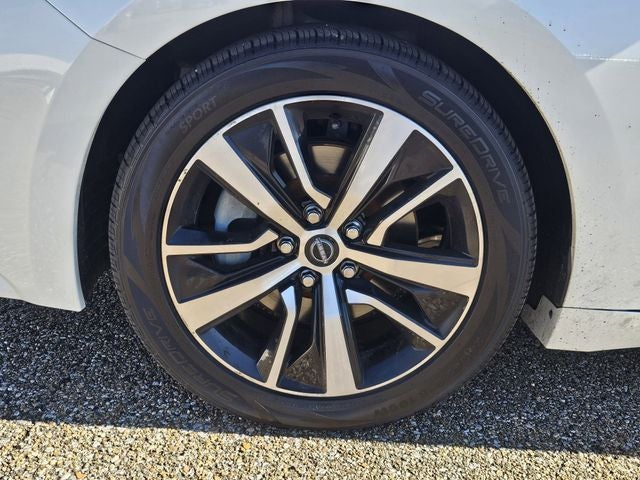 2023 Nissan Maxima SV