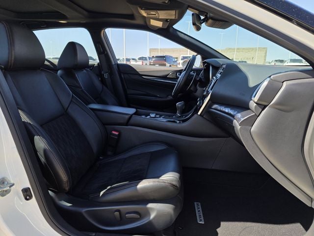 2023 Nissan Maxima SR