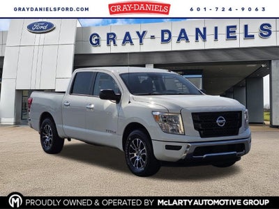 2021 Nissan Titan SV