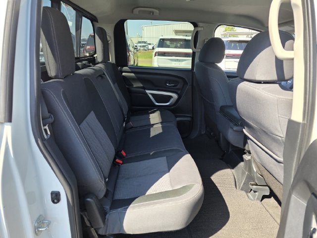 2021 Nissan Titan SV