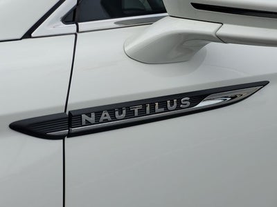 2022 Lincoln Nautilus Standard