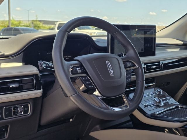 2022 Lincoln Nautilus Standard