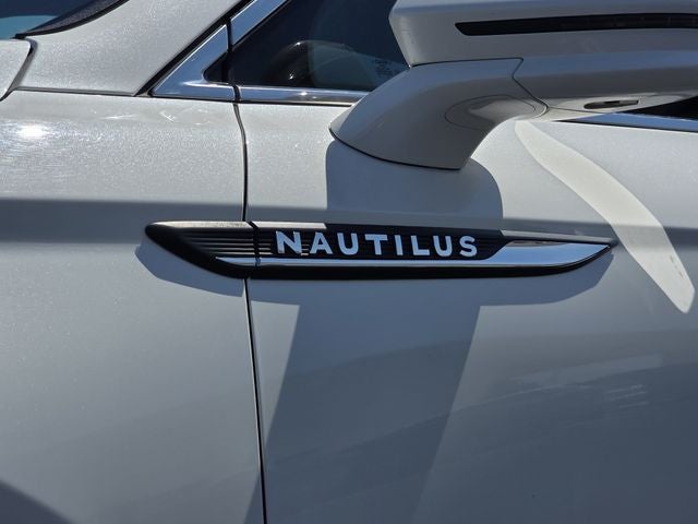 2022 Lincoln Nautilus Standard