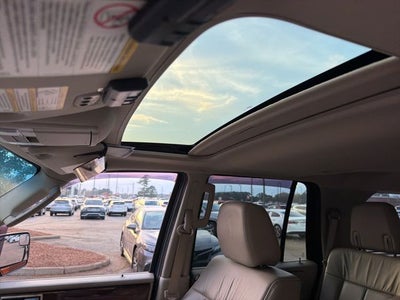 2012 Lincoln Navigator Base