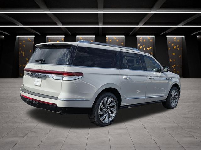 2023 Lincoln Navigator L Reserve