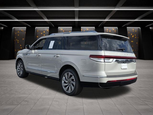 2023 Lincoln Navigator L Reserve