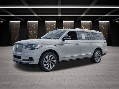 2023 Lincoln Navigator L Reserve