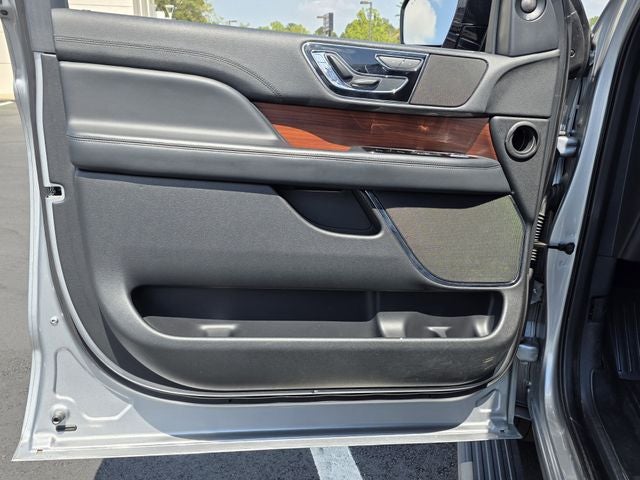 2022 Lincoln Navigator L Standard