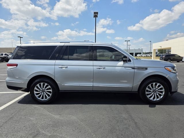 2022 Lincoln Navigator L Standard