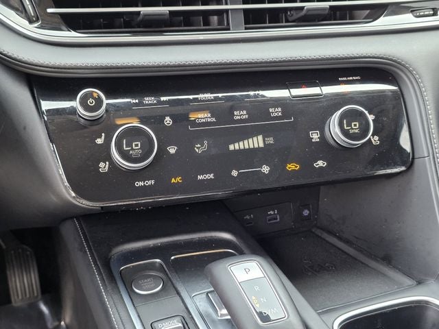 2024 INFINITI QX60 LUXE