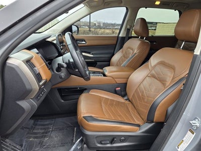 2022 Nissan Pathfinder Platinum