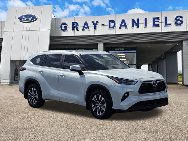 2024 Toyota Highlander XLE