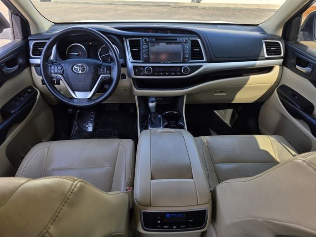 2017 Toyota Highlander Base