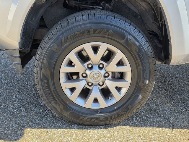 2017 Toyota Tacoma SR5 V6