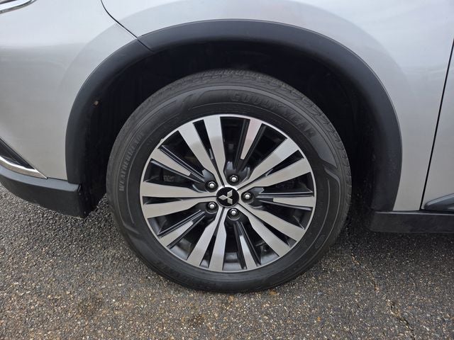 2019 Mitsubishi Outlander ES