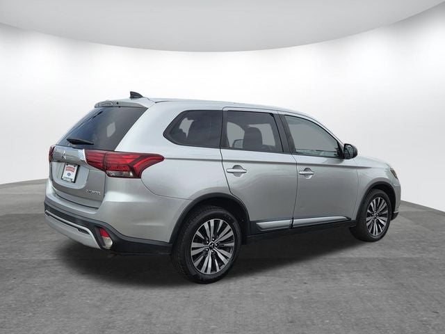 2019 Mitsubishi Outlander ES