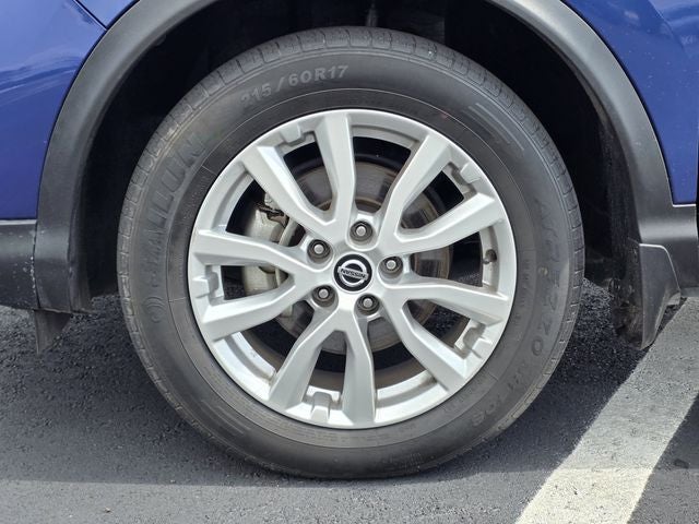 2022 Nissan Rogue Sport SV