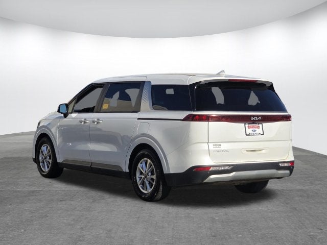2024 Kia Carnival LX