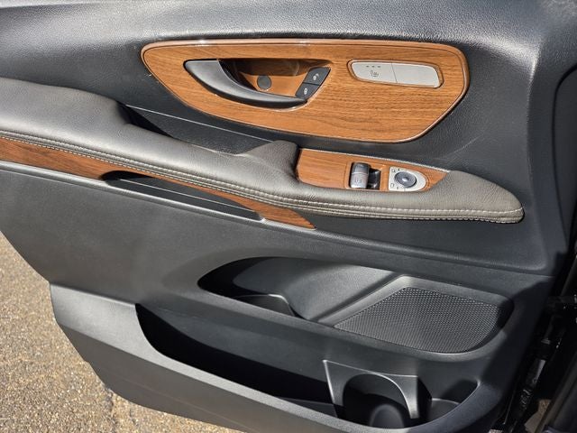 2023 Mercedes-Benz Metris Passenger