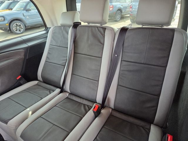 2023 Mercedes-Benz Metris Passenger