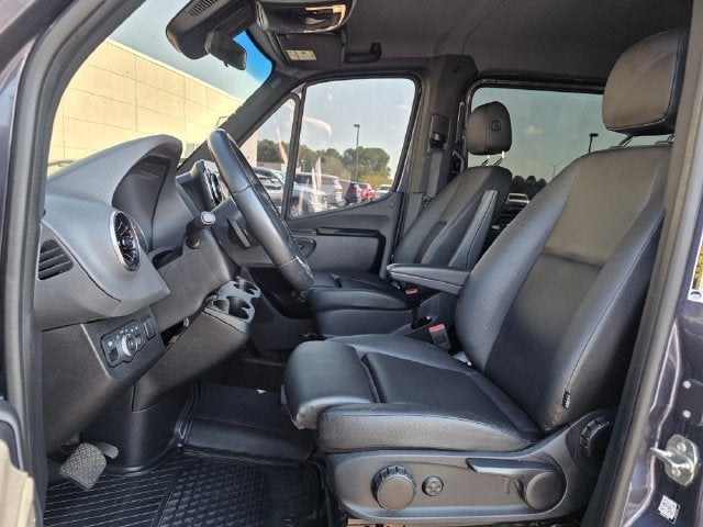 2022 Mercedes-Benz Sprinter 2500 Passenger 144 WB