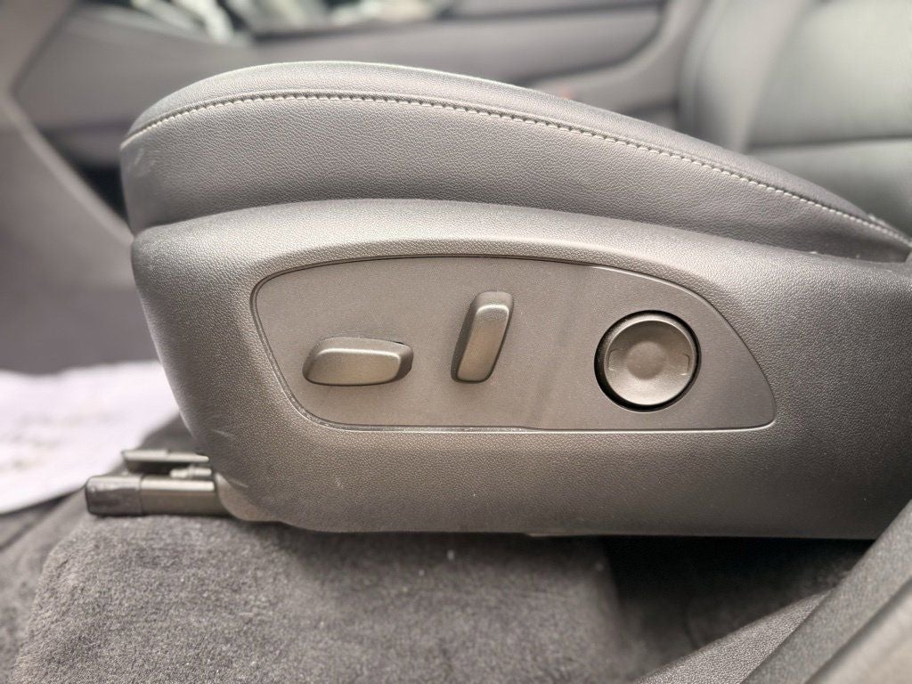 2025 Chevrolet Traverse LT 2LT
