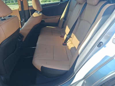 2022 Lexus ES 300h Ultra Luxury