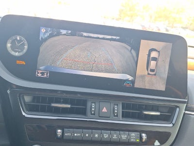 2022 Lexus ES 300h Ultra Luxury