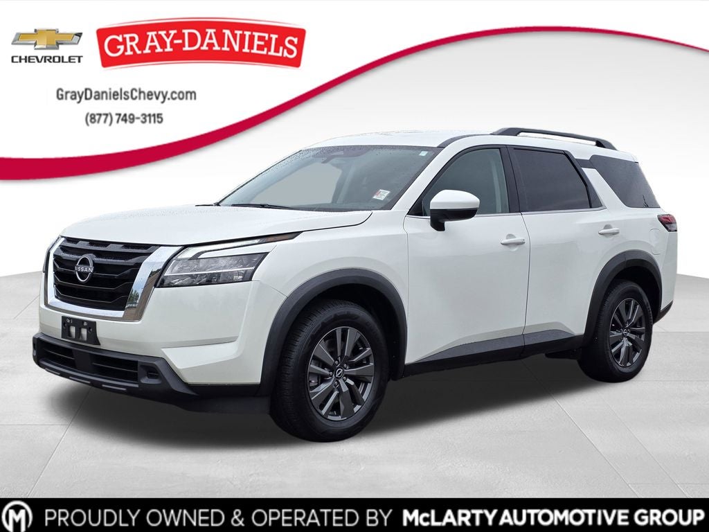 2022 Nissan Pathfinder SV