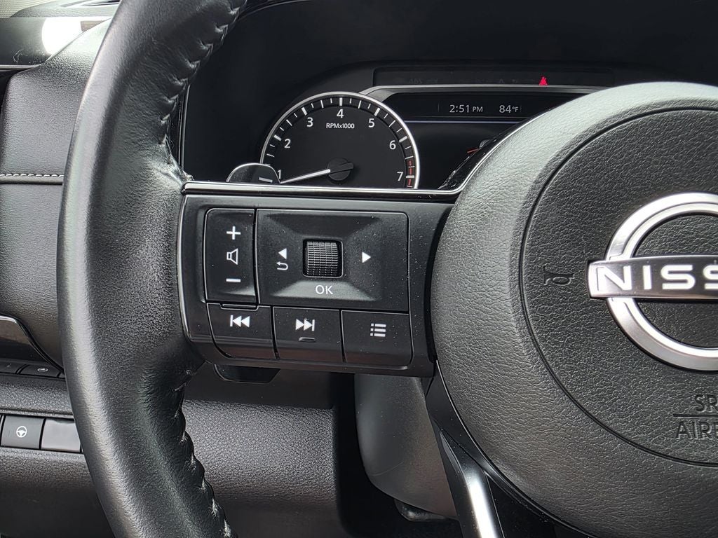 2022 Nissan Pathfinder SV