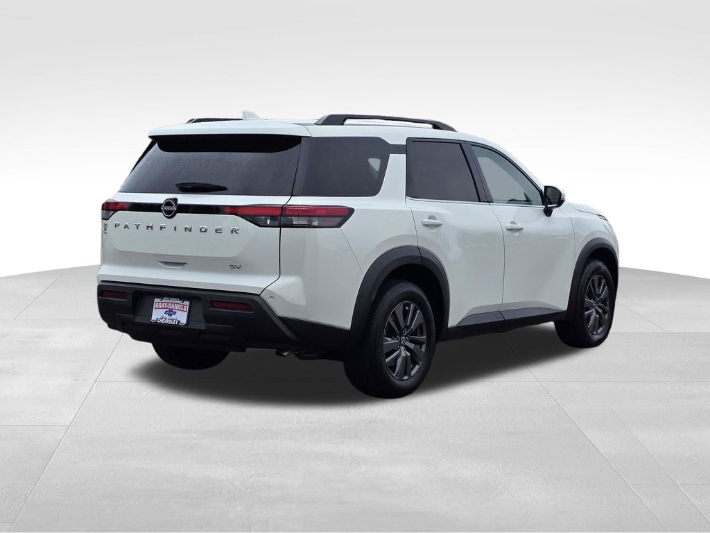 2022 Nissan Pathfinder SV