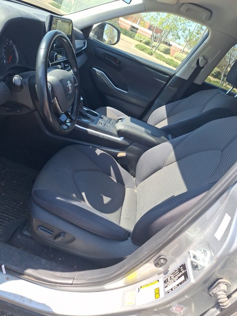 2021 Toyota Highlander LE