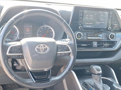 2021 Toyota Highlander LE