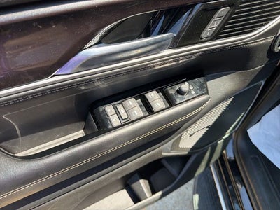 2023 Jeep Wagoneer Base