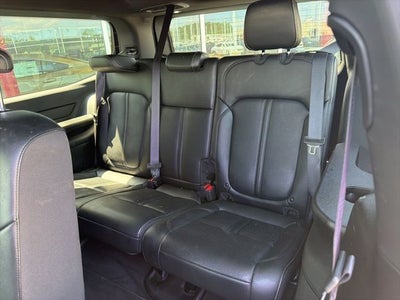 2023 Jeep Wagoneer Base