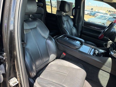 2023 Jeep Wagoneer Base