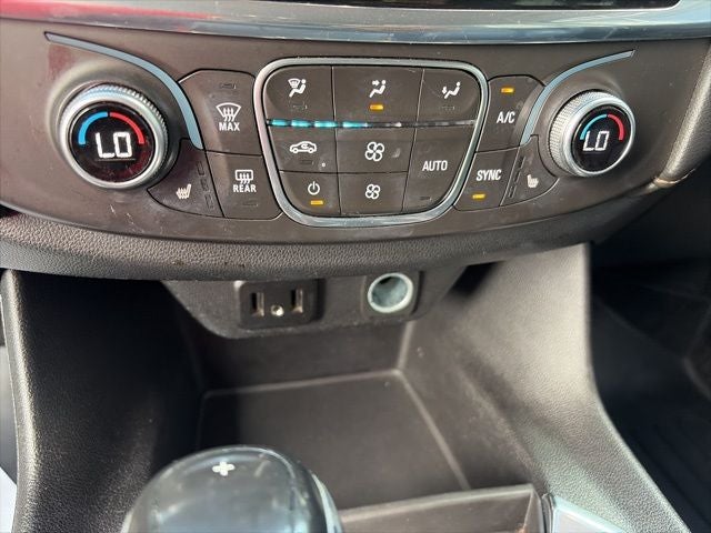 2018 Chevrolet Traverse LT Cloth w/1LT